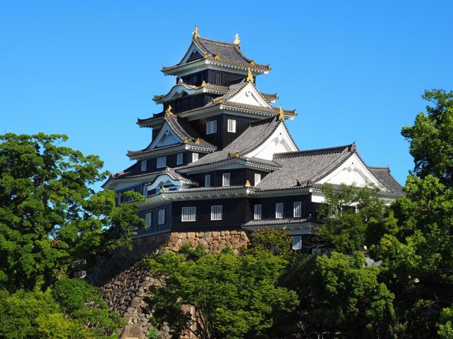 岡山城外観