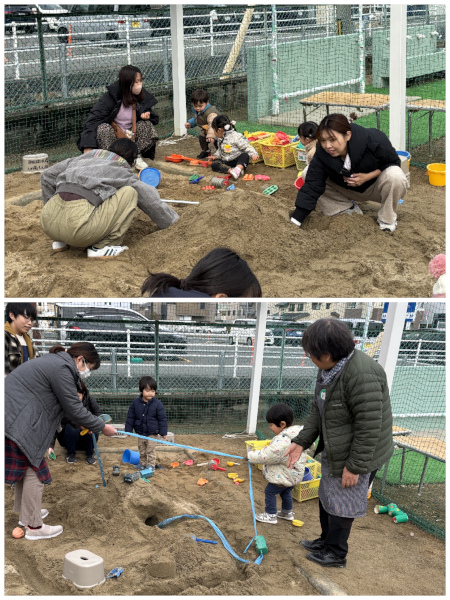 砂場で遊ぶ子どもたち。ママも一緒にトンネル作り。