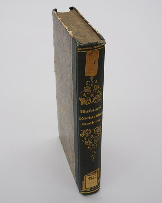 C. W. Hufeland, Enchiridion medicum （フーフェラント著『医学必携』）ドイツ語第9版の画像