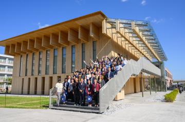 岡山大学にて記念撮影