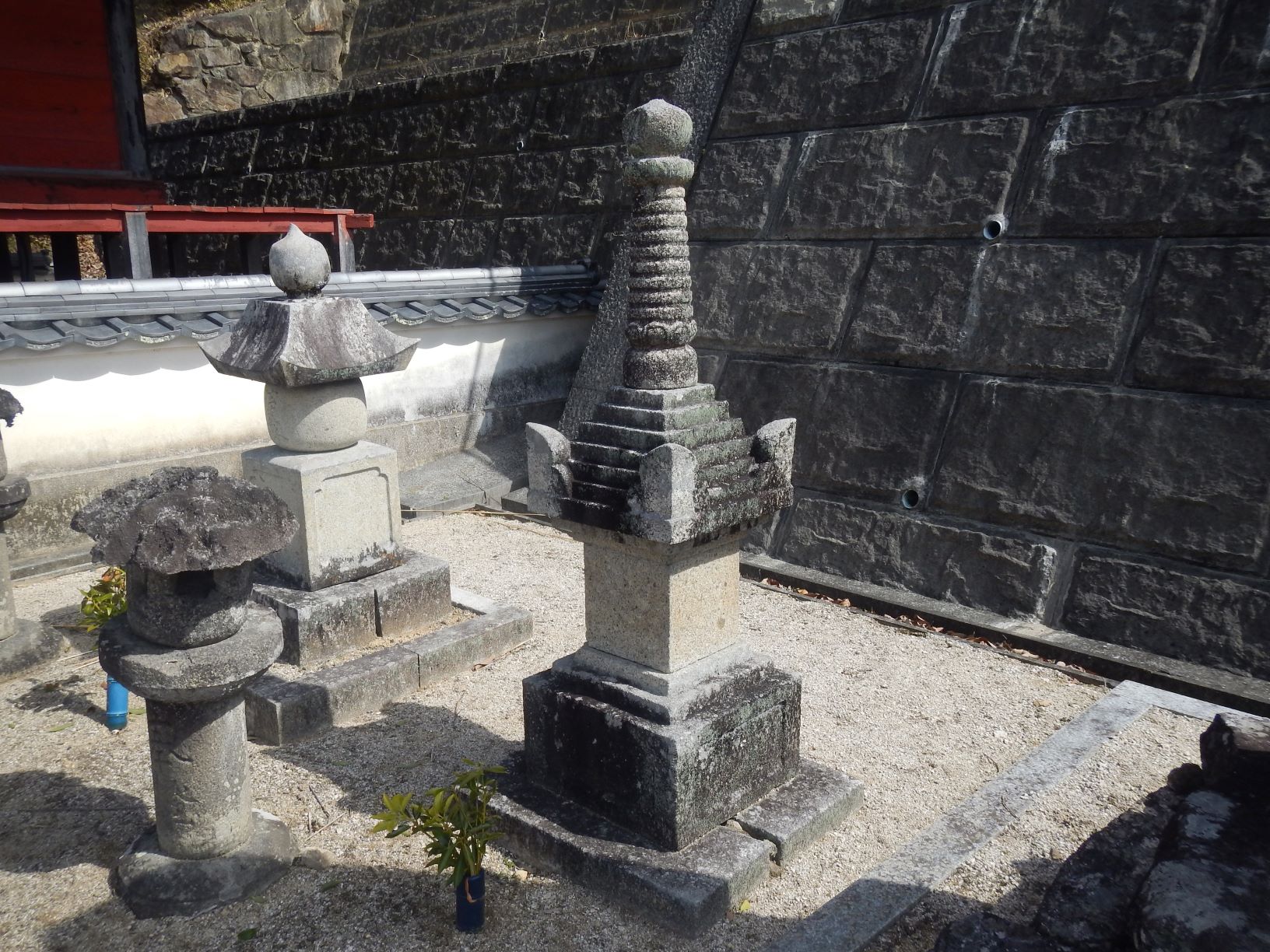 宝篋印塔の全体写真