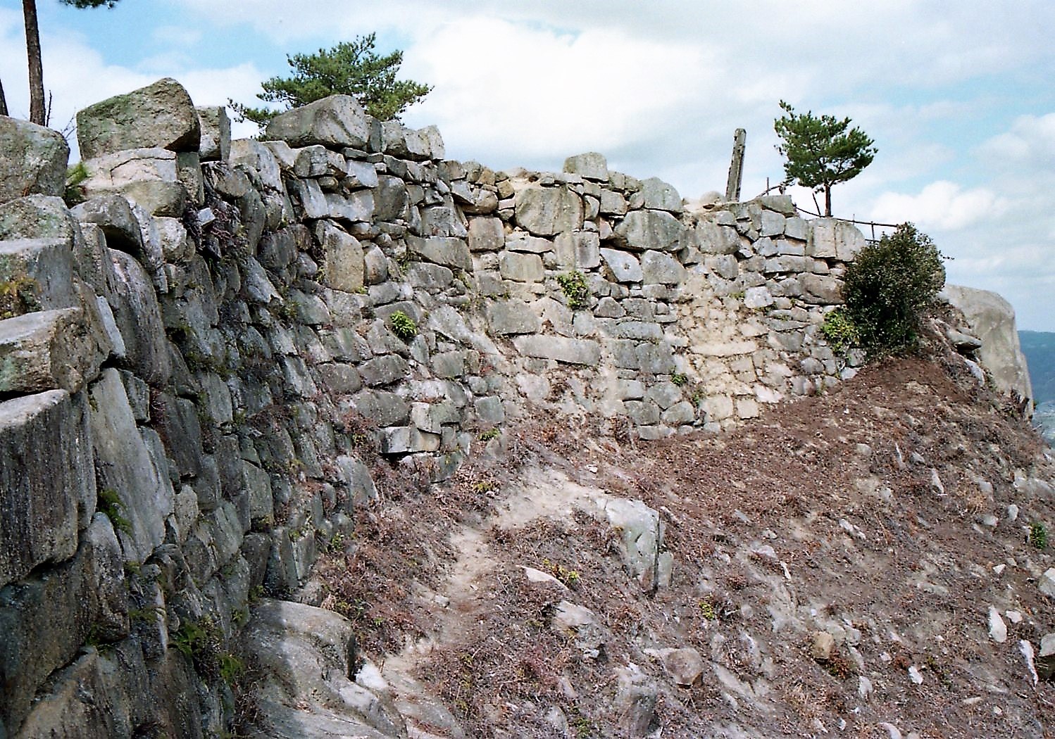 鬼ノ城屏風折れ