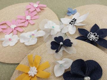 布の花の壁飾り作品見本の写真