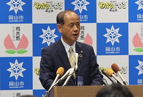 市長記者会見の様子