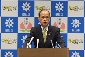 市長記者会見の様子