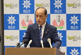 市長記者会見の様子