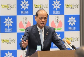 市長記者会見の様子