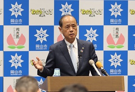 市長記者会見の様子