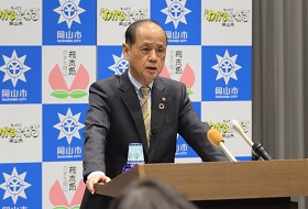 市長記者会見の様子