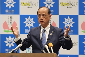 市長記者会見の様子