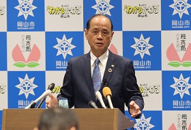 市長記者会見の様子