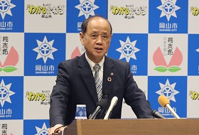 市長記者会見の様子